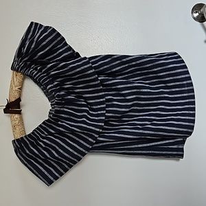 BANANA REPUBLIC blouse.  Denim look.  COTTON blend.💙🤍